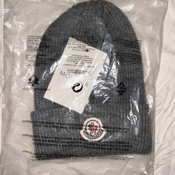 Moncler Charcoal Ribbed Beanie - Picture 3 of 3